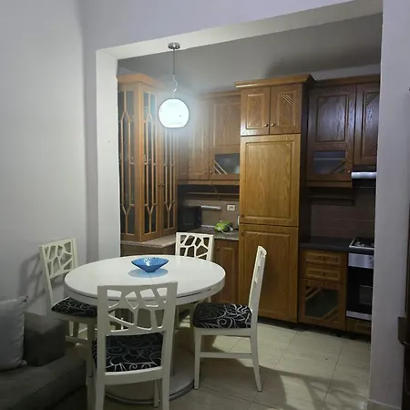 Joel House شقة